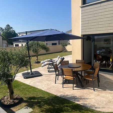 Beach House Gouville-sur-Mer Exterior photo