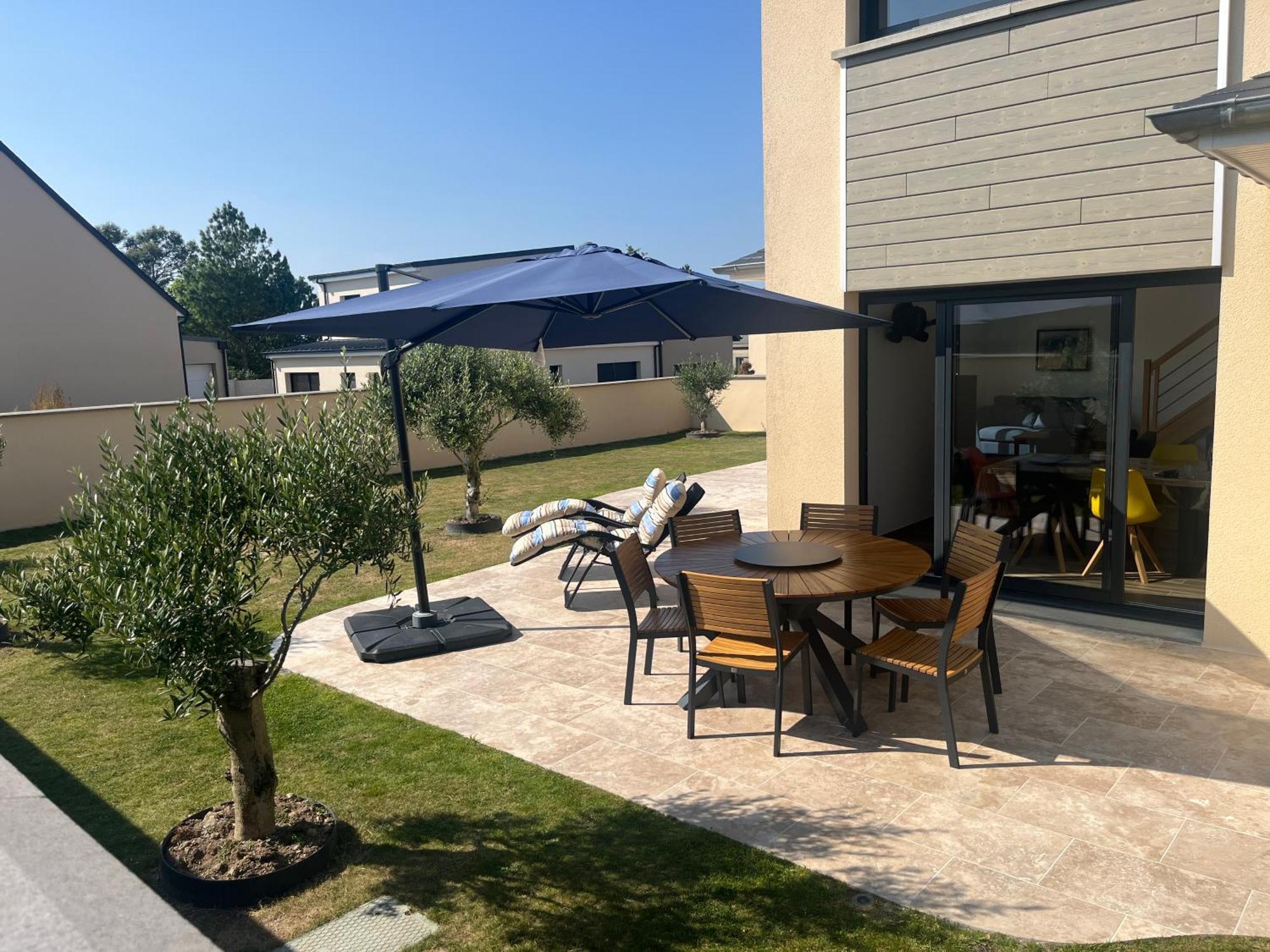 Beach House Gouville-sur-Mer Exterior photo